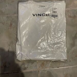 NWT Vince Mens V-Neck T-Shirt Short Sleeve 100% Pima Cotton White SZ Large